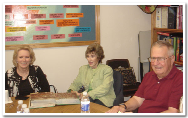 Cheríe Hamilton, Trudi Sigeske Covey, Mike Lewis