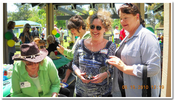 Evon Richardson, Charlotte Berg, Phyllis Graham, Linda Sellers in the back