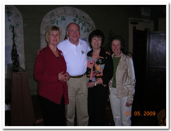 Melinda (Mitchell) Guinaldo, Walt and Marti (Wright) Unger, Linda (Weiss) Brodie