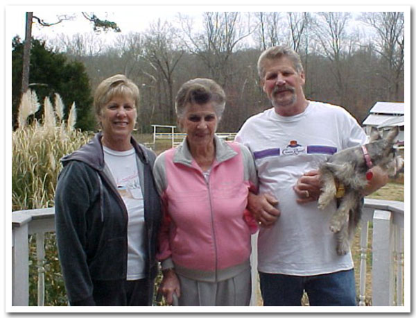 Wanda Vandivort Bilbrey, Mom Wilma and Richard Vandivort -  2007